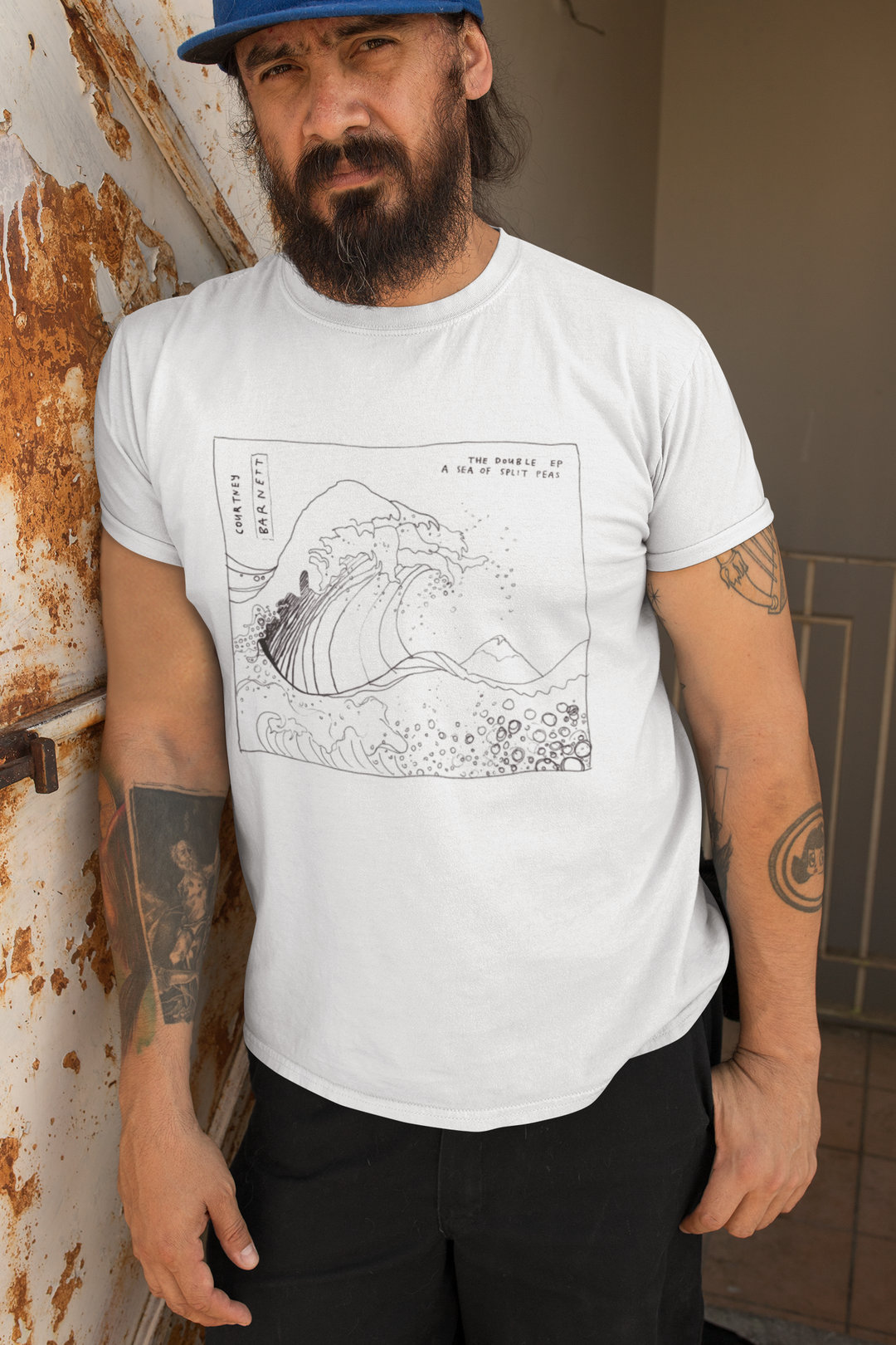 **IMPORTED FROM THE U.S.A - We have very limited stock of this t-shirt, and once it is sold out we are unable to get new stock as it has been discontinued**
Courtney Barnett began her music career playing guitar with the grunge band Rapid Transit from 2010 to 2011. Following that, she played guitar and vocals with the psych country band. In 2013, Barnett released her own EP titled 'A Sea of Split Peas', which gained international acclaim.