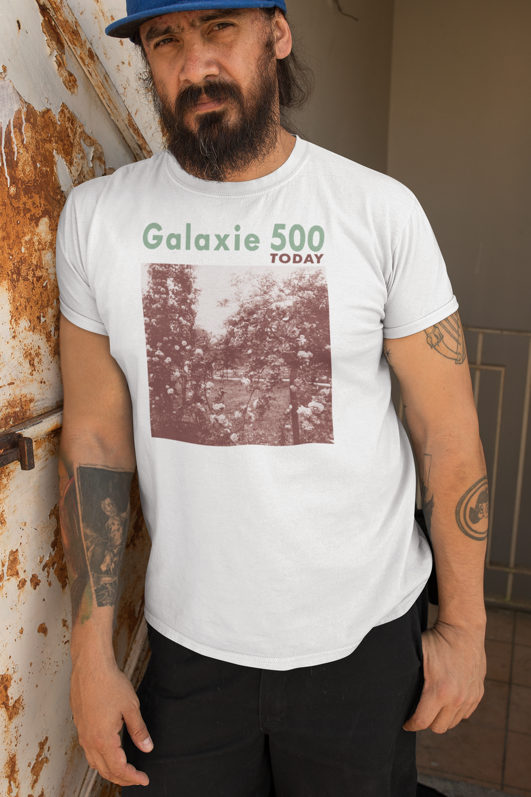 Galaxie 500 weren't really doing what everyone else was at the time. While American indie in the late 80s was mostly indie rock and post-punk, Galaxie 500 were different. They made dreamy pop music with clean guitar tones and high pitched singing. While beloved by critics, especially in the UK, Galaxie 500 never received much commercial success. If you are reading this, you probably would agree, that was a travesty, without doubt one of the most incredible bands of the 80s.