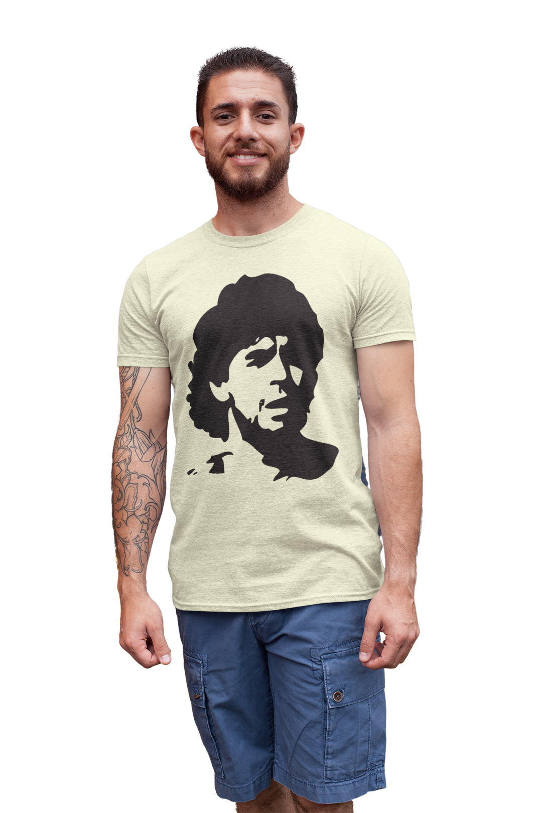 Che Guevara was such a hero to Diego Maradona that he had a tattoo of the legendary revolutionary on his arm so we decided to create this t-shirt as a tribute to the Argentinian Football legend in the style of the iconic Che image.