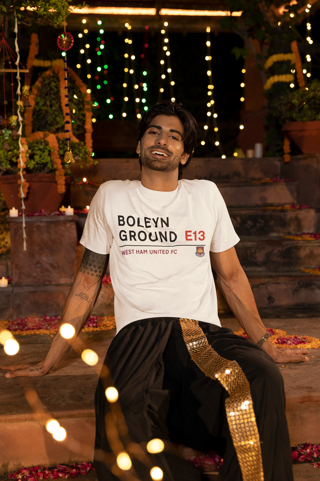 Looking for a stylish way to show your support for West Ham United Football Club? Check out our T-Shirt featuring The Boleyn Ground, former home of the Hammers, showing the famous Boleyn Ground road sign, This eye-catching shirt is sure to turn heads.