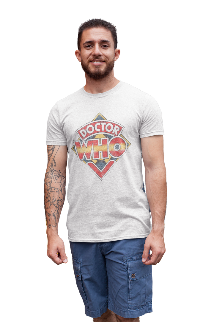 This t-shirt takes us back to the glorious halcyon days of Tom Baker with this 1970s Doctor Who Logo. This t-shirt has been intentionally printed to give that vintage retro disressed look, in our opinion, just that little bit cooler for the true 'Old Skool' fan! 